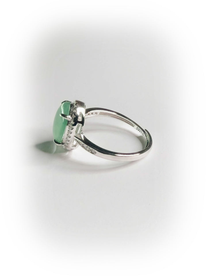 [019] lunaria (Clear Water Green Jadeite)