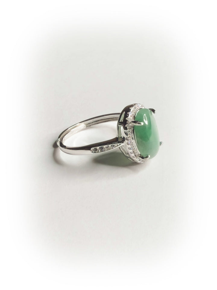 [019] lunaria (Clear Water Green Jadeite)