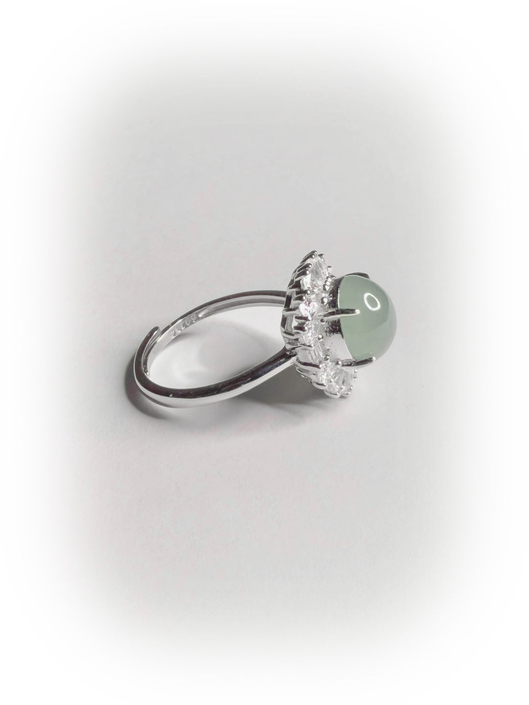 [027] tessil (Moxisha Icy Clear Water Jadeite)