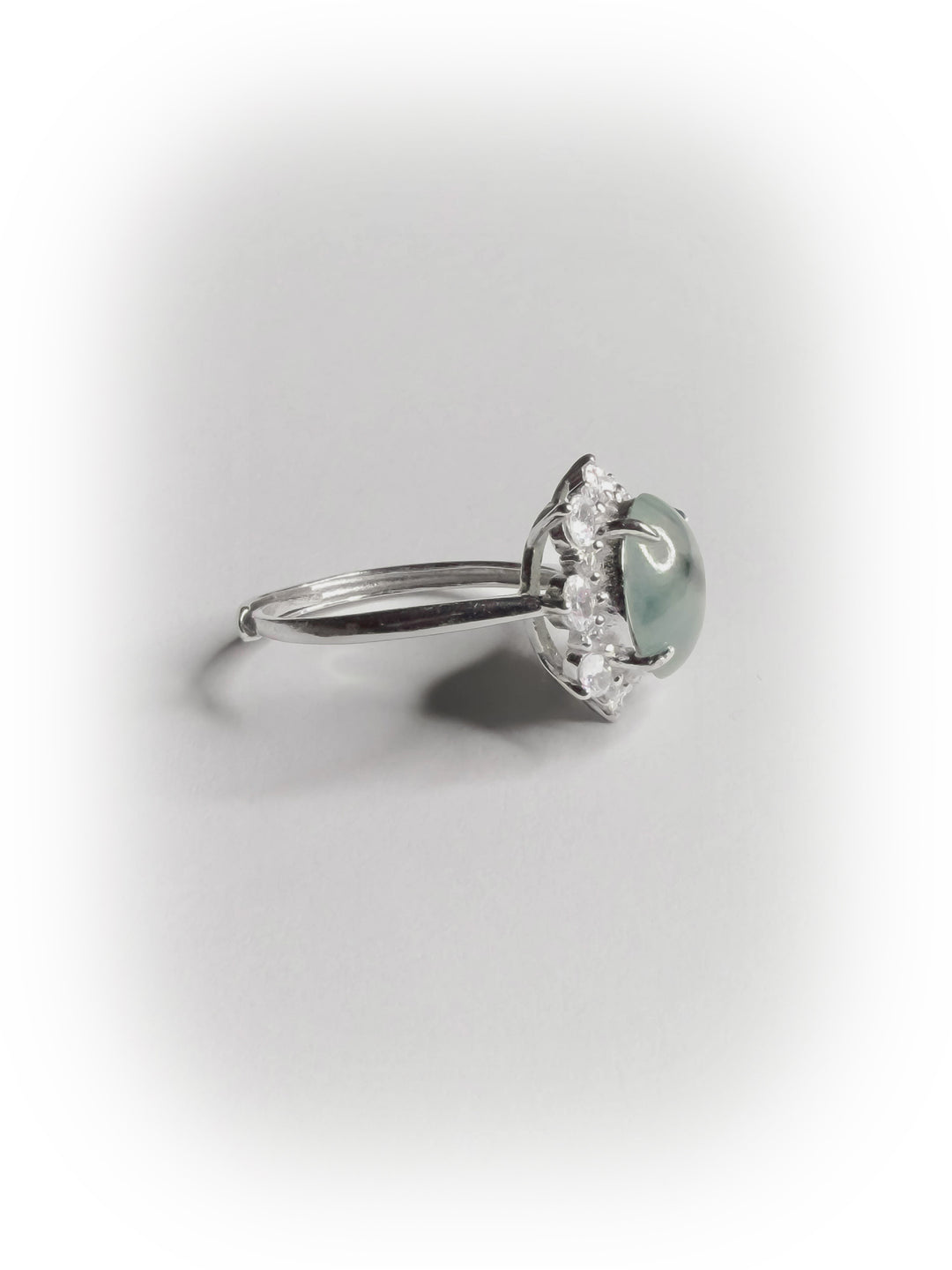 [035] lioré (Moxisha Icy Clear Water Floating Flower Jadeite)